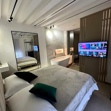 Sea View Luxury Apartment *